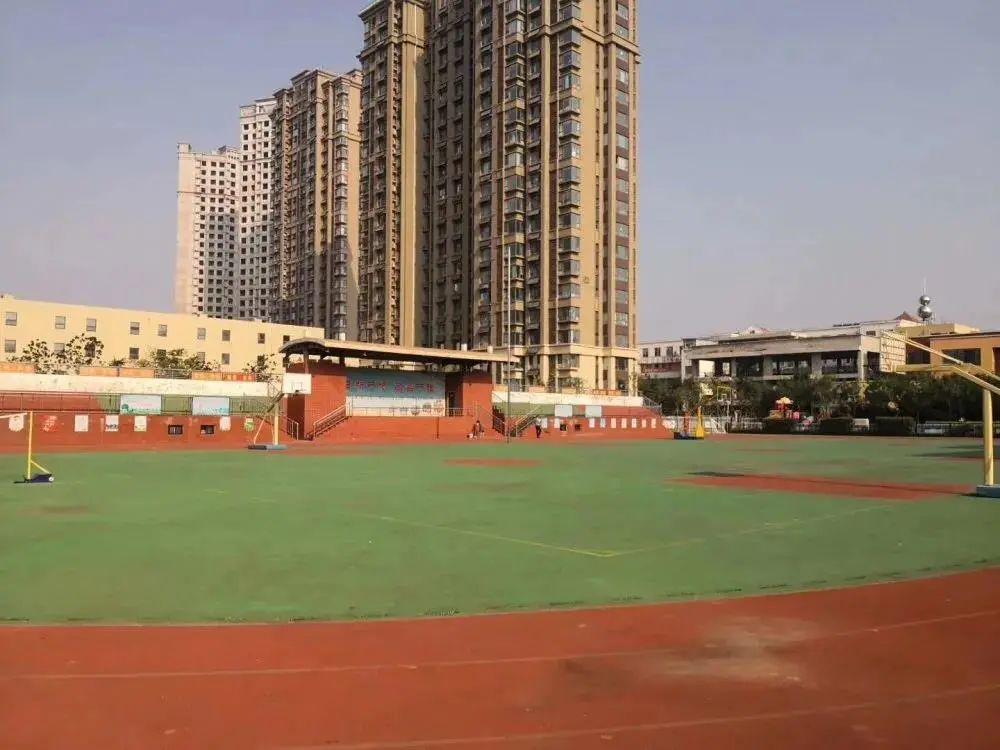 砥砺前行写华章，继往开来谱新篇——石臼小学2020年年终总结