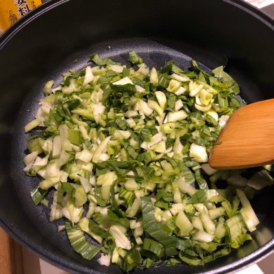 菜饭怎么做才好吃（简便又好吃的腊肠菜饭教程）