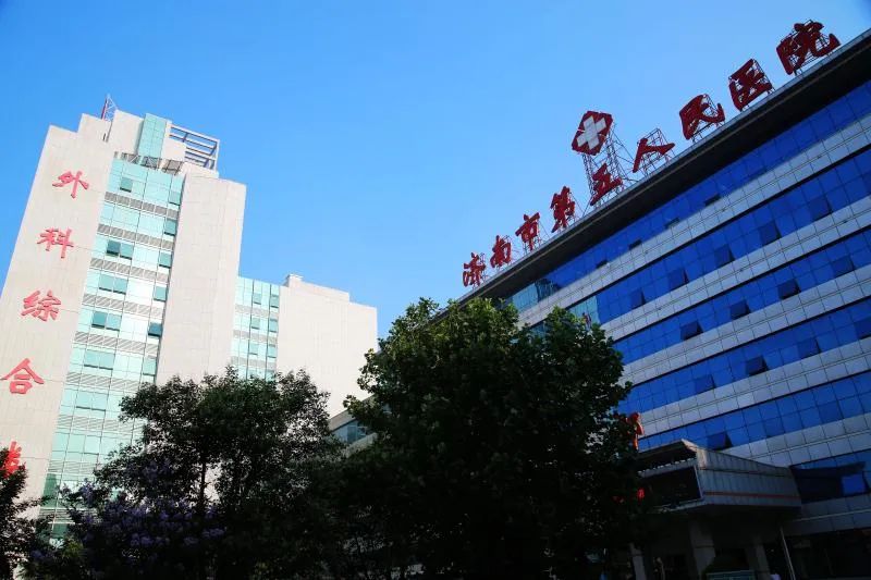 噩耗：两位巨星同日陨落