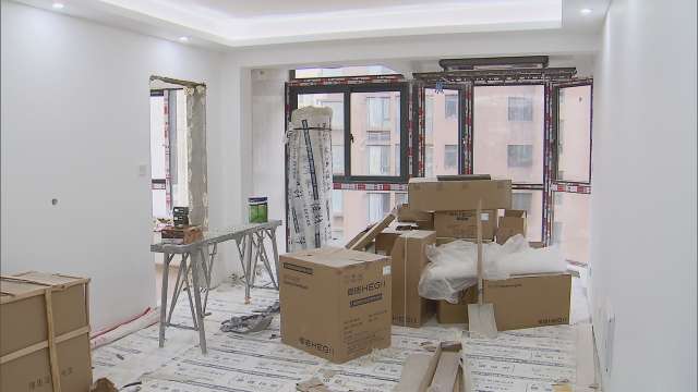 装修中就开裂令人不满 建筑装潢遭客户多重质疑