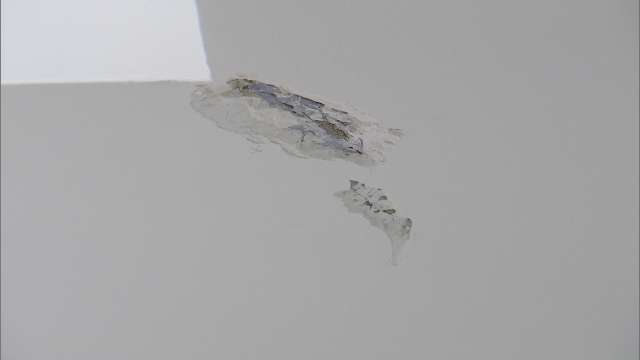装修中就开裂令人不满 建筑装潢遭客户多重质疑