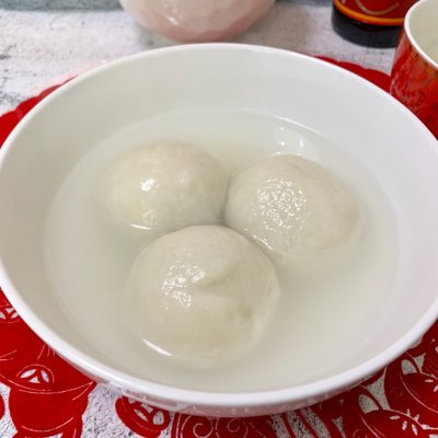 菜馅汤圆怎么做（美味的菠菜蛋皮馅咸汤圆教程）