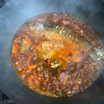 紅燒鯽魚的做法圖解,紅燒鯽魚的做法?