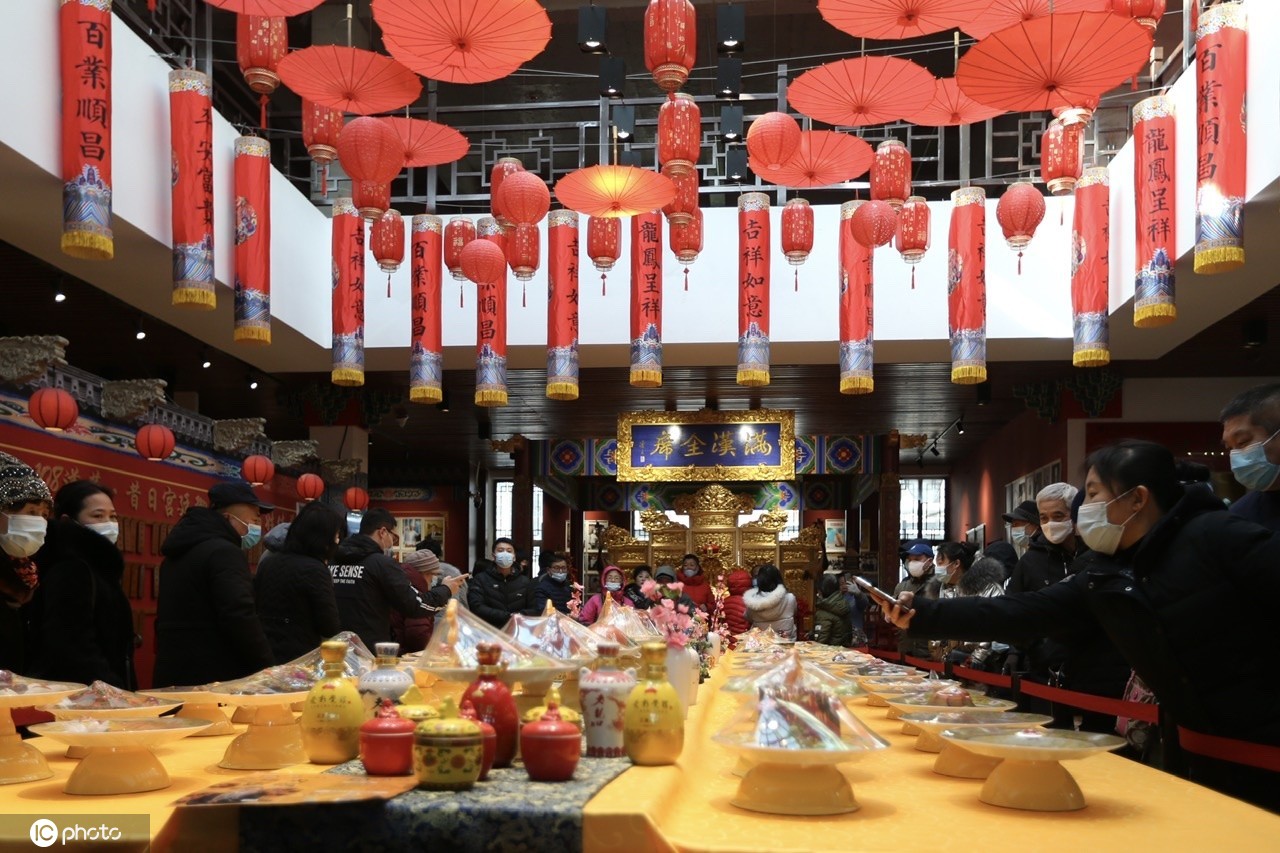 沈阳辽菜博物馆展出了清朝宫廷宴满汉全席共有108道菜