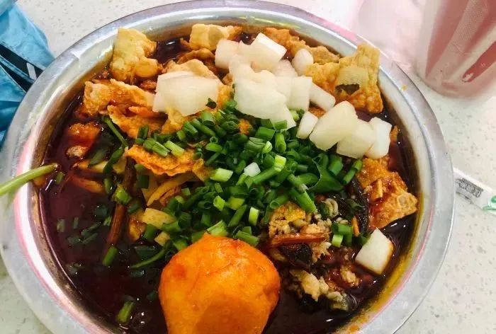 南宁最销魂的30家螺蛳粉店，一天一碗，一个月不重样！