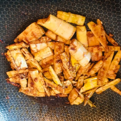 油燜春筍的做法,杭州油燜春筍的做法