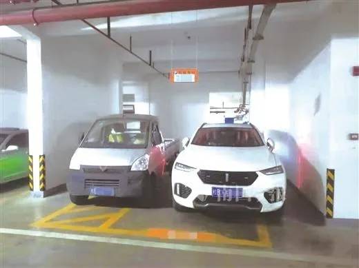 蹊跷！柳州这小区的“子母车位”，房开和前物业经理都认可，新经理却不认了