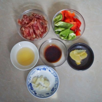 #憋在家里吃什么#广式腊肠和它这样炒着吃，味道超赞
