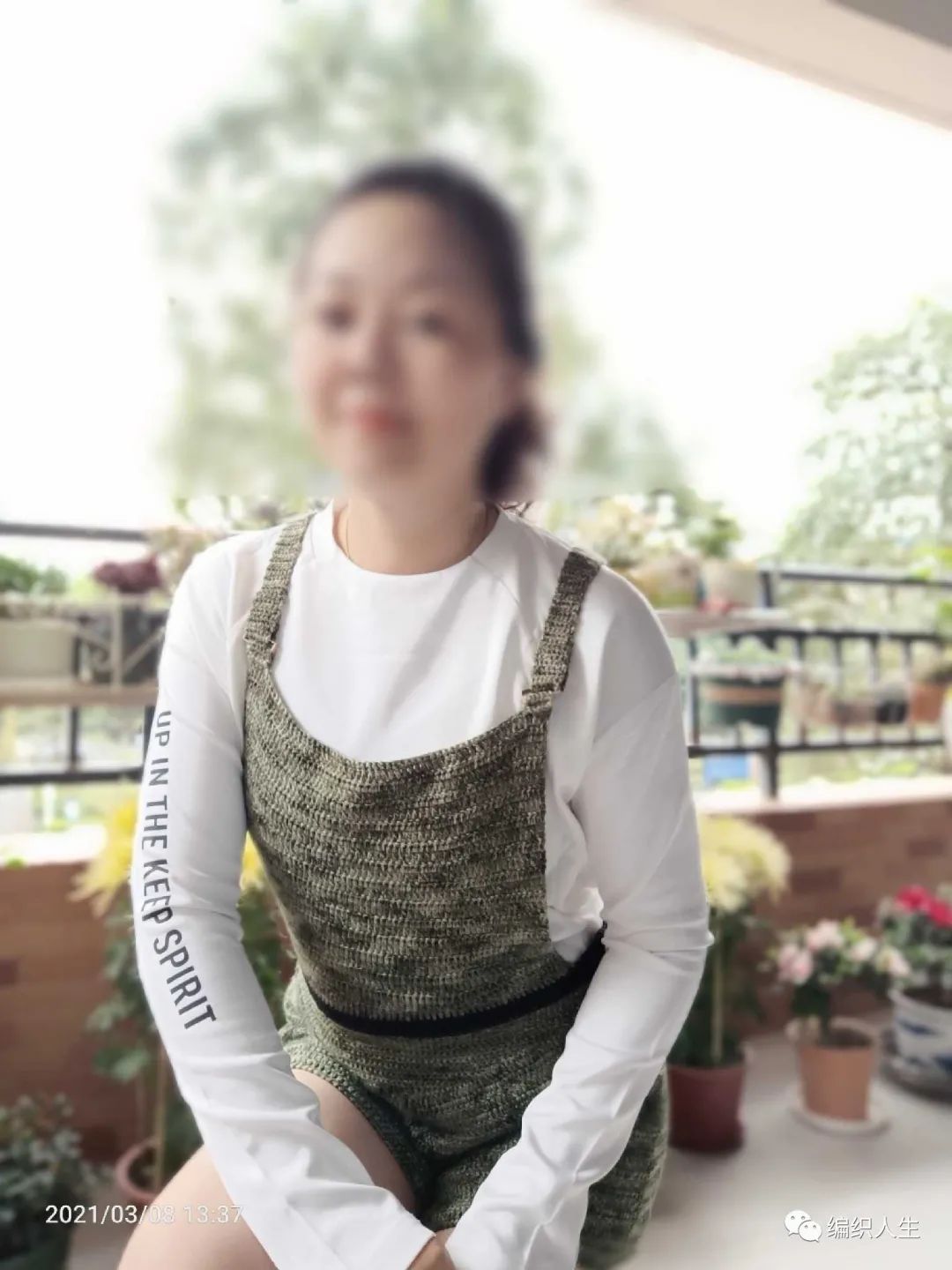 女士百搭迷彩钩针背带裤（有编织图解）