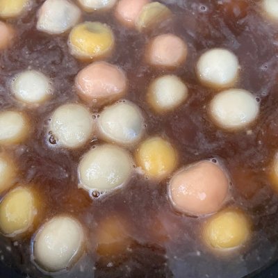 这道黑芝麻流沙汤圆，分分钟光盘