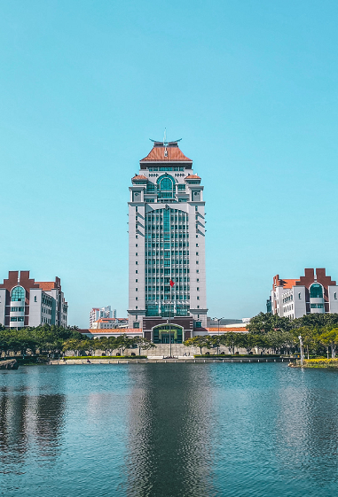 庆祝厦大百年校庆，探访厦门大学漳州校区