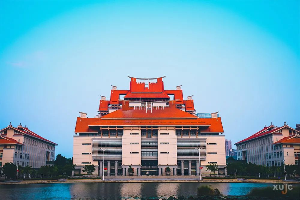 庆祝厦大百年校庆，探访厦门大学漳州校区