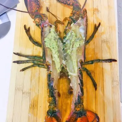 波士顿龙虾做法家常（蒜蓉波士顿龙虾的做法）