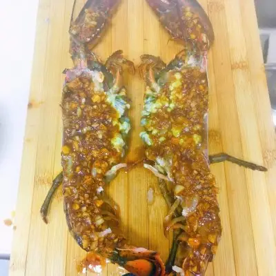 波士顿龙虾做法家常（蒜蓉波士顿龙虾的做法）