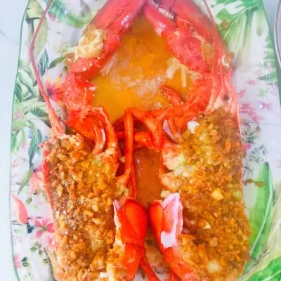 波士顿龙虾做法家常（蒜蓉波士顿龙虾的做法）