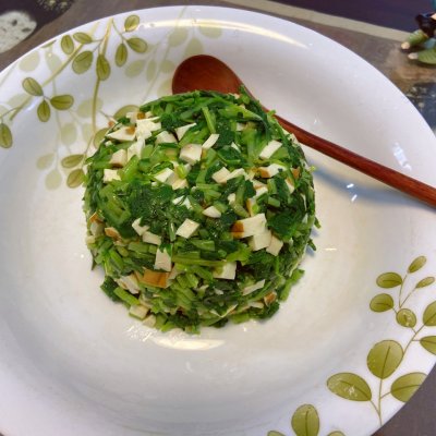 香干马兰头（大人小孩都爱吃马兰头拌香干）