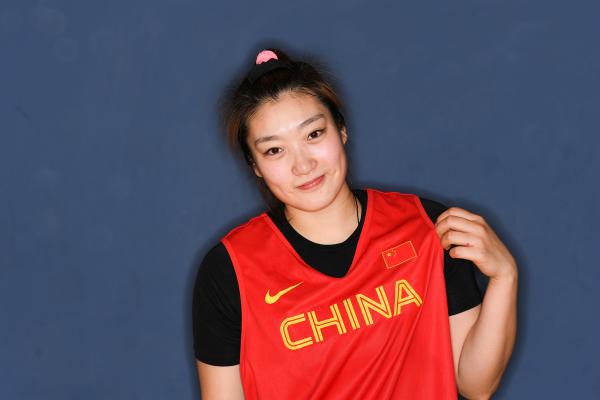 李梦62分(李梦全场62分6篮板4抢断！她是中国女篮的“勒布朗梦”)