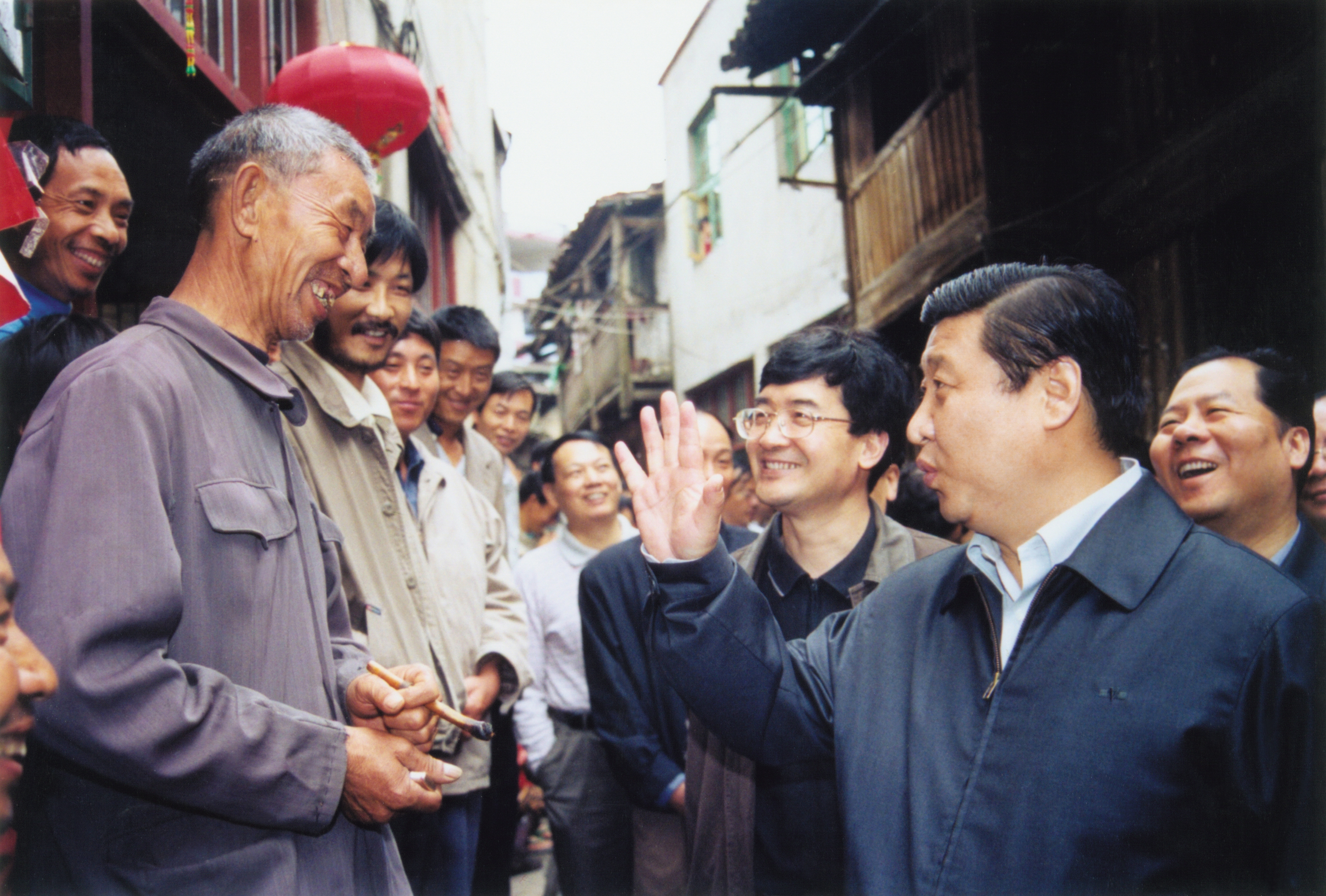 跟着总书记长见识｜一条街，半部中国近现代史