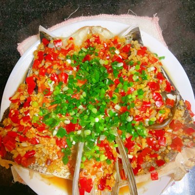 剁椒魚頭做法,剁椒魚頭做法視頻