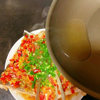 剁椒魚頭做法,剁椒魚頭做法視頻
