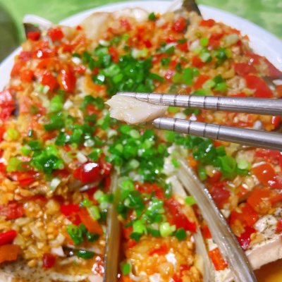 剁椒魚頭做法,剁椒魚頭做法視頻