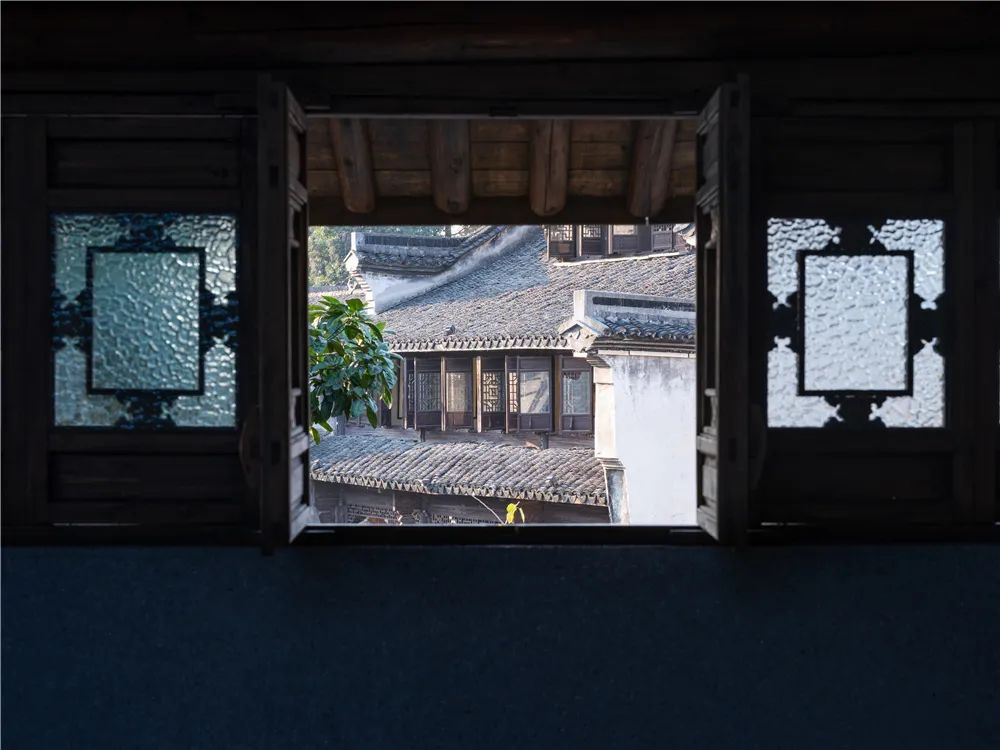 江南古镇里的咖啡+文创集合店