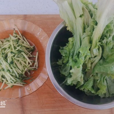 奥尔良烤肉拌饭怎么做（简单好吃的奥尔良烤肉拌饭教程）