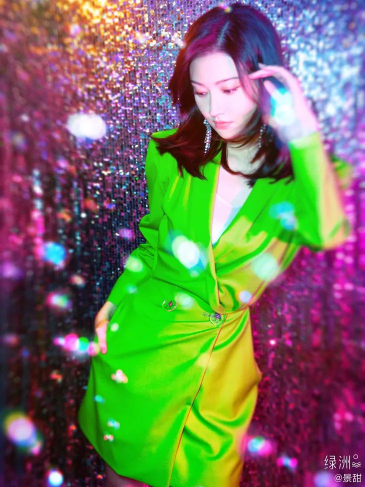 佟麗婭的黃，舒淇的藍，這屆西服很難帶