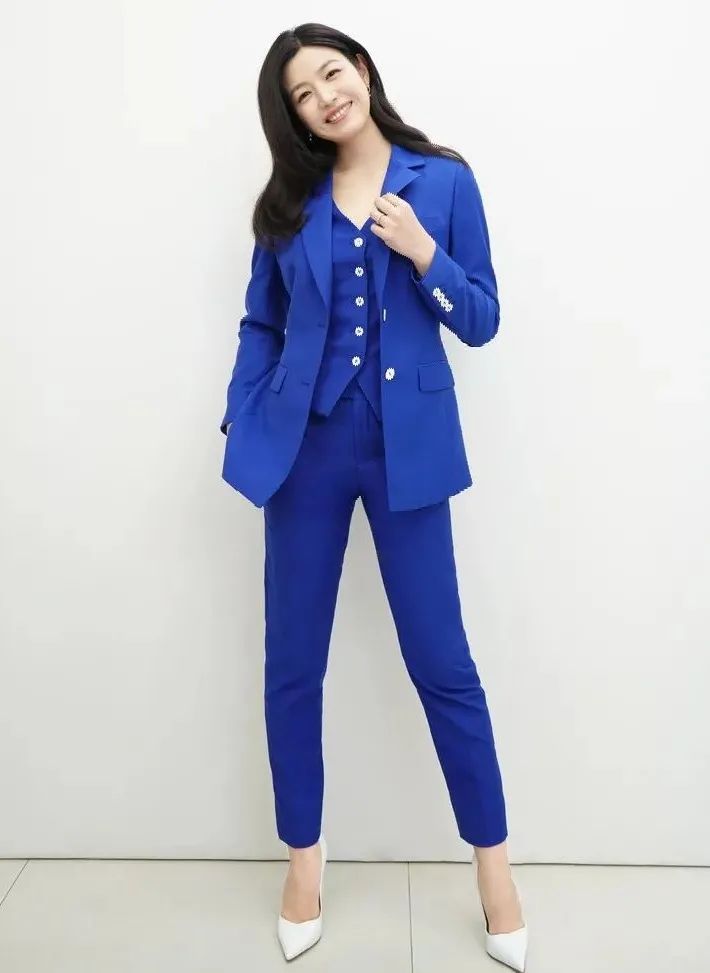 佟麗婭的黃，舒淇的藍，這屆西服很難帶