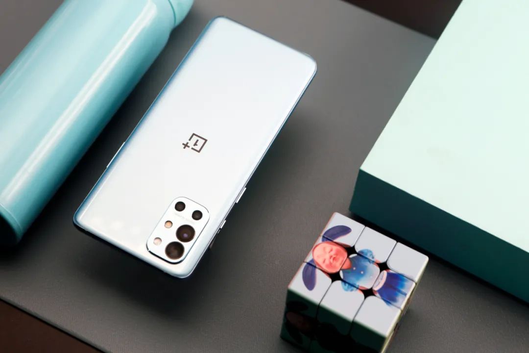 拓展受众面的妙招——OnePlus 9R诠释“忠诚僚机”