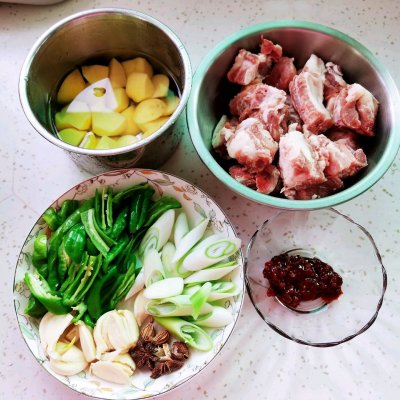 土豆燒排骨,土豆燒排骨的做法 最正宗的做法