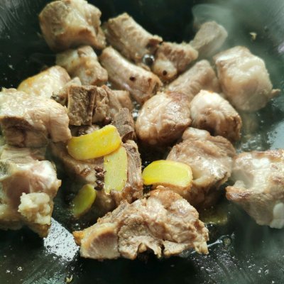 土豆燒排骨,土豆燒排骨的做法 最正宗的做法