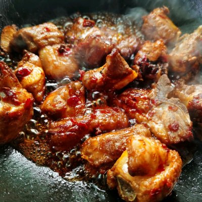 土豆燒排骨,土豆燒排骨的做法 最正宗的做法