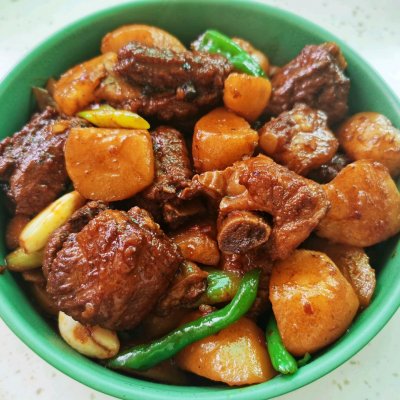 土豆燒排骨,土豆燒排骨的做法 最正宗的做法