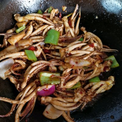 这道火爆八爪鱼，超级简单，绝对下饭