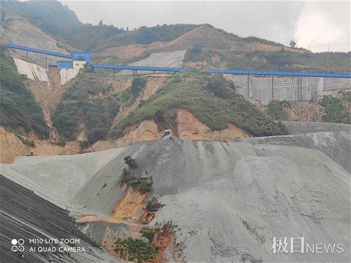 云南一采矿场扩建尾矿库，果农反映沃柑林受影响，政府称该矿场不存在违规情况