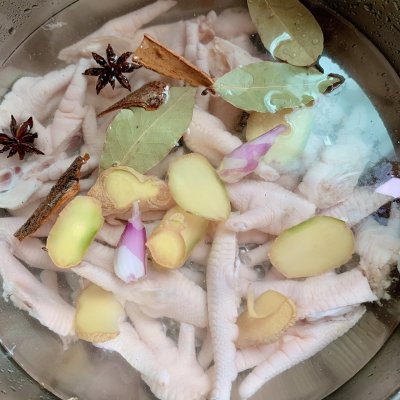 不知道吃什么，柠檬鸡脚准没错