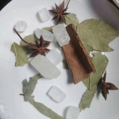 排骨燉土豆的家常做法,紅燒排骨燉土豆的家常做法