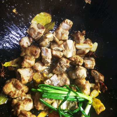 排骨燉土豆的家常做法,紅燒排骨燉土豆的家常做法