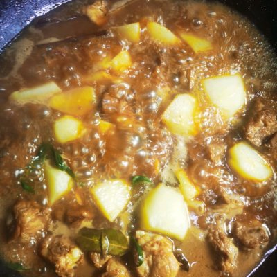 排骨燉土豆的家常做法,紅燒排骨燉土豆的家常做法