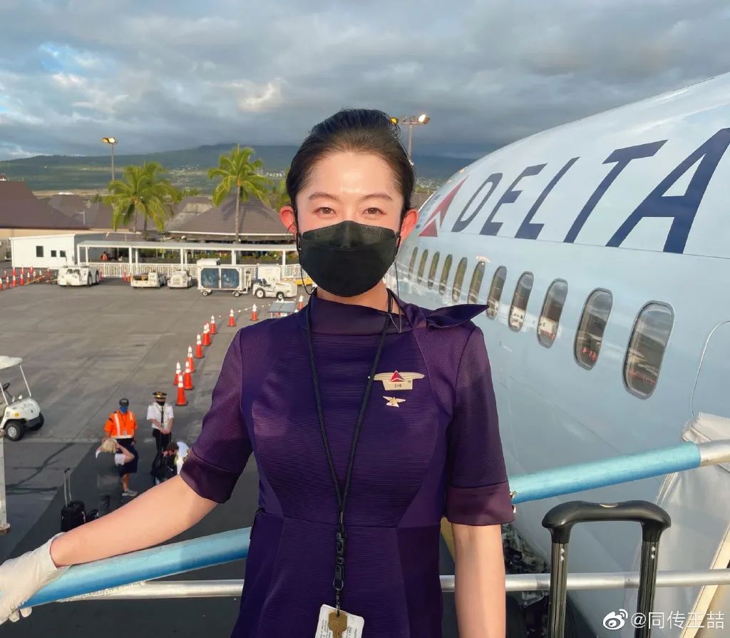 比尔盖茨宣布离婚，这个85后最美华人翻译被骂惨了...