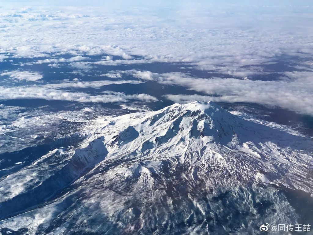比尔盖茨宣布离婚，这个85后最美华人翻译被骂惨了...