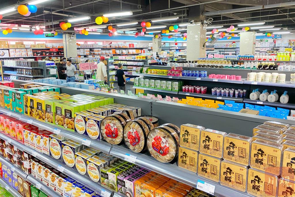 乡镇开个义乌小商品超市(探店｜内江“小义乌”今日开业 在这里可买国内外近3万种商品)