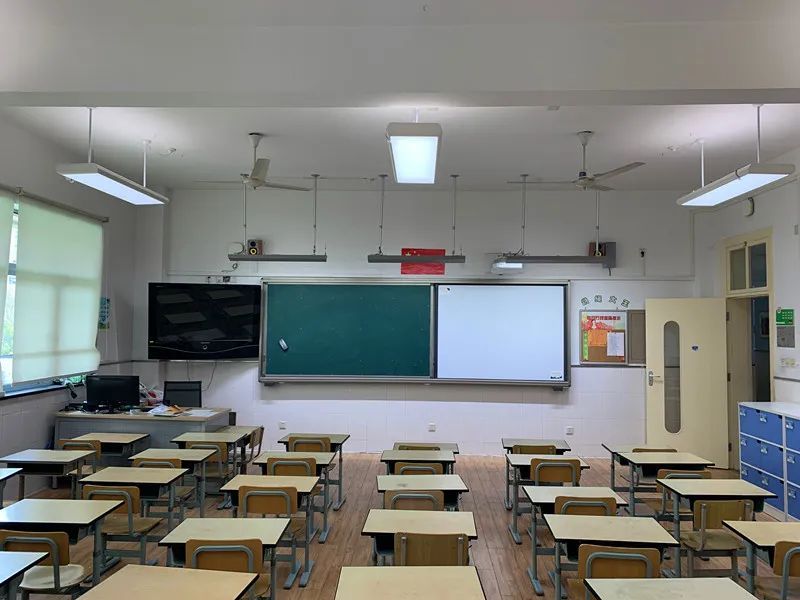 注重孩子的光明未來，黃浦打造健康燈光照明樣板教室
