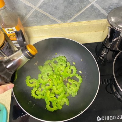 炒苦瓜的做法,炒苦瓜的做法竅門