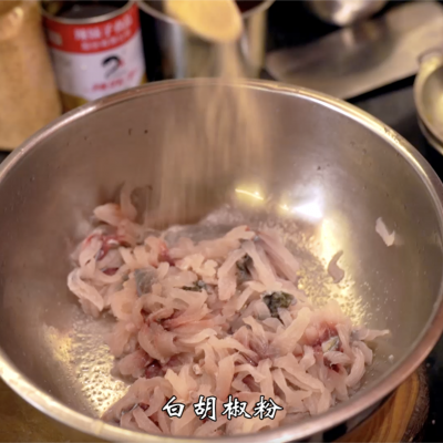 菊花鱼的做法（冬日美味烹饪指南形似菊花的鱼）