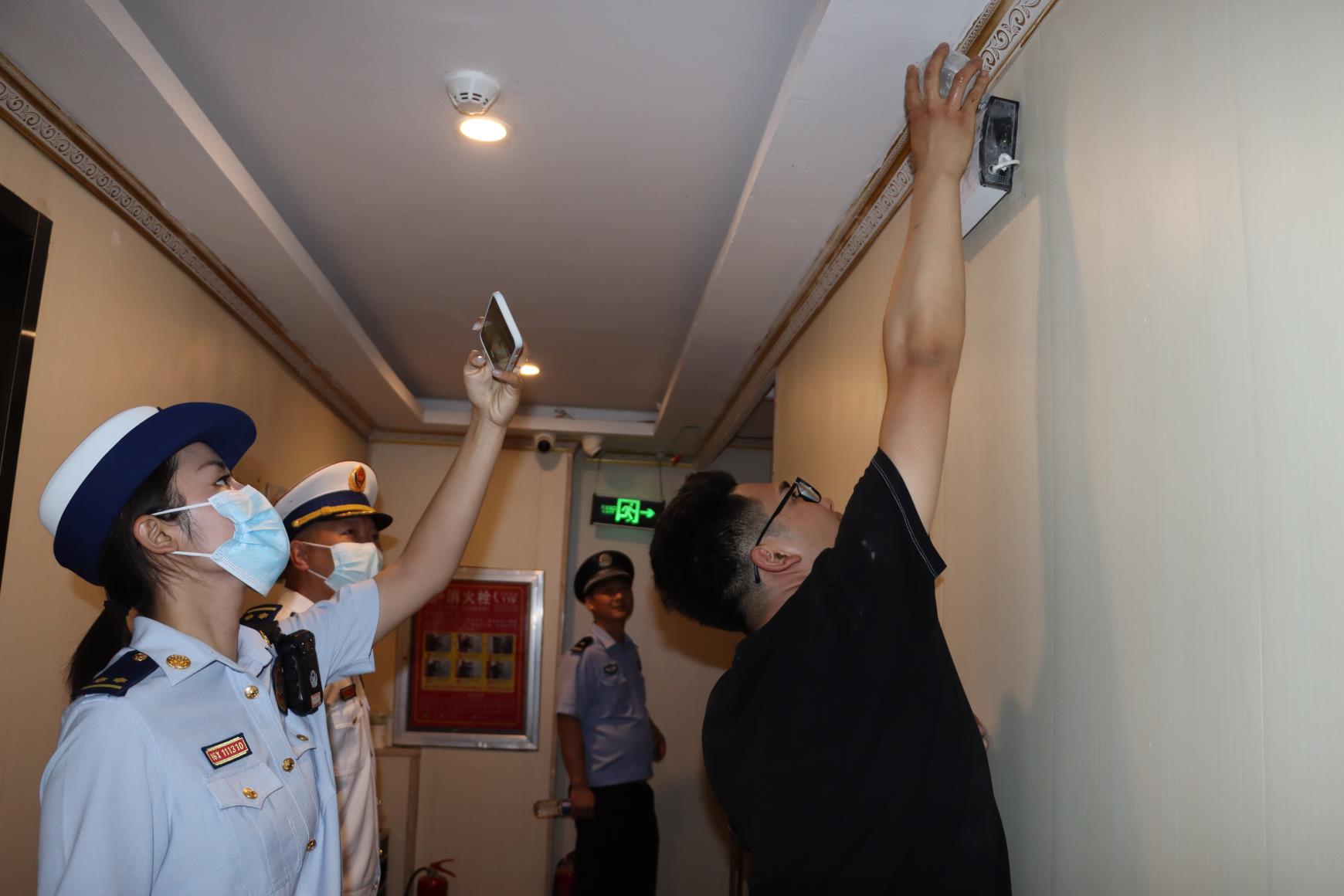 护航高考！高考考点消防安全咋样？他们开展考前消防安全大检查