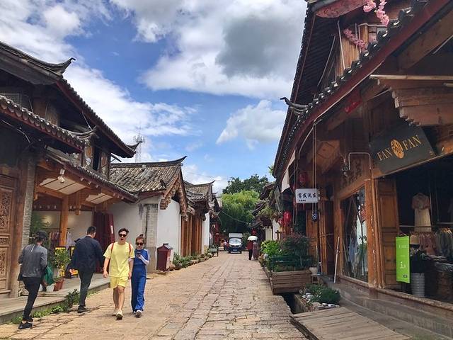 带你去旅行:丽江—泸沽湖—香格里拉