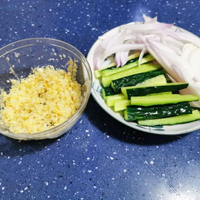 简易速会版小龙虾别再炒着吃，学我这样做，孩子抢着吃