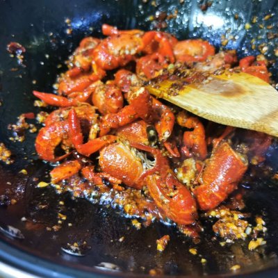 简易速会版小龙虾别再炒着吃，学我这样做，孩子抢着吃